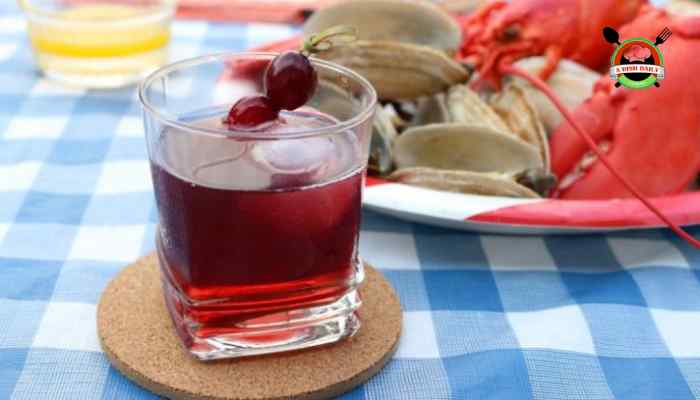 10 Delicious Rock Lobster Cocktail Recipes for Your Next Seafood Feast