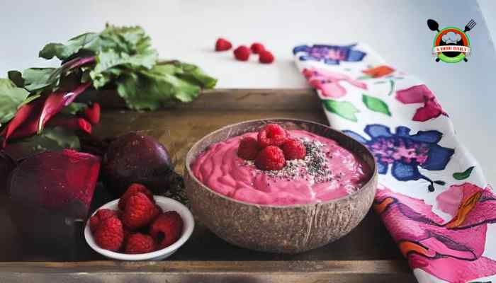 The Strawberry Lemonade Smoothie Bowl